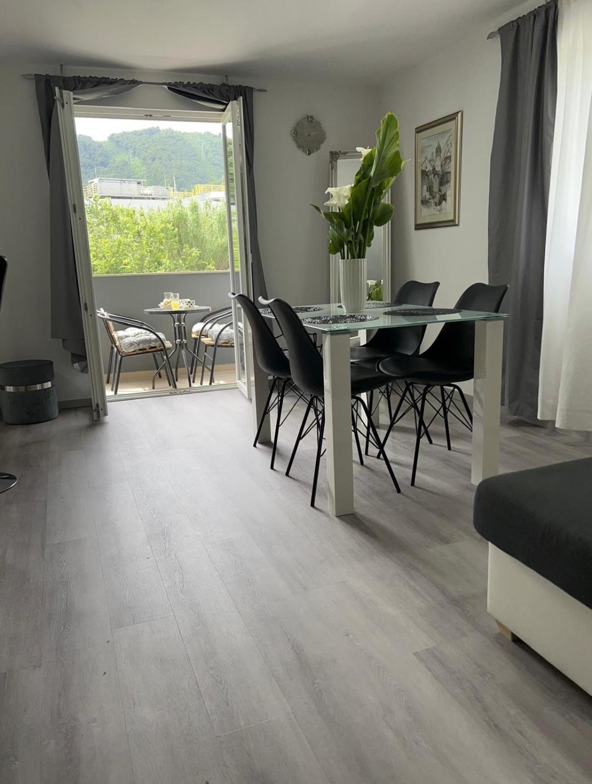 Villa Bubalo Omiš Exteriör bild